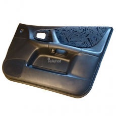 T�rverkleidung vorne rechts f�r Mazda 323 BJ