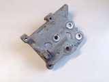 Tr�gerkonsole ZL01-15-810A f�r Klimakompressor f�r Mazda 323 BJ 1,5l 16 - 1,6l