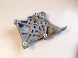Tr�gerkonsole ZL01-15-810A f�r Klimakompressor f�r Mazda 323 BJ 1,5l 16 - 1,6l