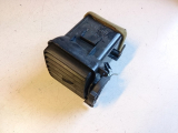 Luftdusche mitte links 68751-2F900 f�r Nissan Primera P11