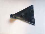 Halter f�r Windlauf vorne rechts f�r Peugeot 306